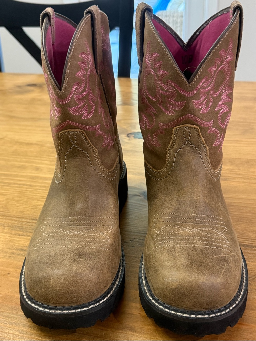 ARIAT WOMEN'S FATBABY BOMBER WESTERN BOOTS - ROUND TOE - Picture 2 of 9